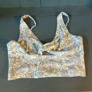 NWOT Abercrombie & Fitch Floral Linen Crop Top | Size Large thumbnail 6