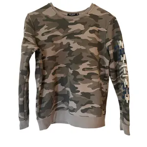Max Jeans Camo Embroidered Sleeve Sweatshirt XS Green Gray Fleece Pullover thumbnail 1