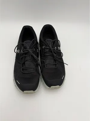 On Cloud Woman’s 7.5 Running Shoes - Excellent Condition-Running Or Casual thumbnail 4