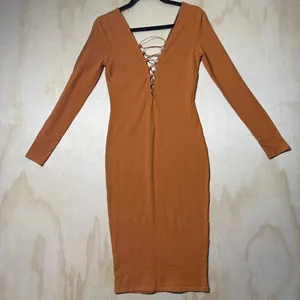 Forever‎ 21 Rust Lace-Up Long Sleeve Midi Bodycon Dress Women’s Small thumbnail 1