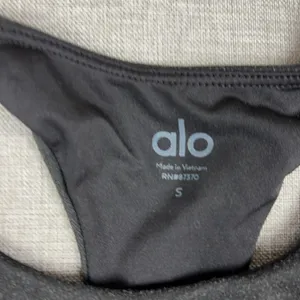 Alo Yoga Sports Bra Womens Small Black White Mountain Print Racerback Crop Top thumbnail 2