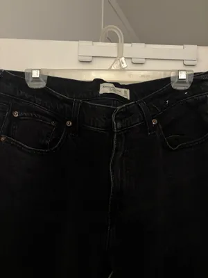 Abercrombie Low-Rise Baggy Jeans thumbnail 3
