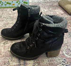 Carlos Santana Ankle Booties Black with Grey Knitted Trim 7.5M thumbnail 1