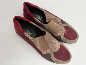 Vaneli Sport “Attie” Woman’s 6M Multicolor Slip-On Textured Leather Suede Shoes thumbnail 6