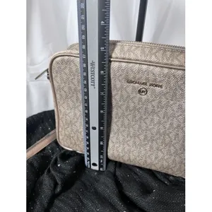 Michael Kors Rose Gold Crossbody‎ Purse Chain Detail thumbnail 12