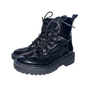 Maurices Harley Combat Boots Faux Patent Leather Lace-up Moto thumbnail 2