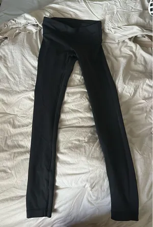 Lululemon Wunder Train Low-Rise 25" thumbnail 1