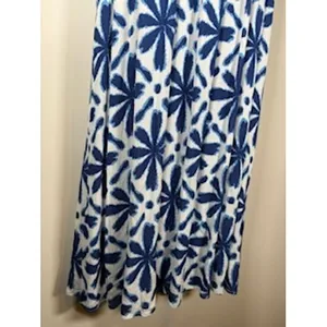 Blue and White Classic V-Neck Maxi Dress Size Medium Smocked Boho‎ Summer Resort thumbnail 4