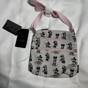 T346. Disney x Loungefly Mickey and Minnie Mouse crossbody bag thumbnail 2