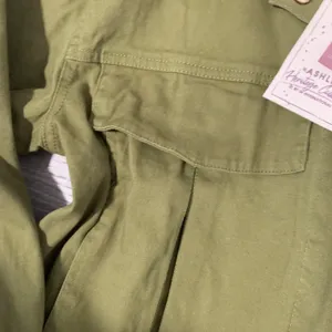 NWT Olive Green Crop Jacket thumbnail 2