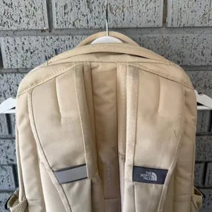 The North Face Vault Laptop Backpack Cream Granola Girl Hiking Outdoor thumbnail 7