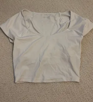 Aerie OFFLINE white top thumbnail 1