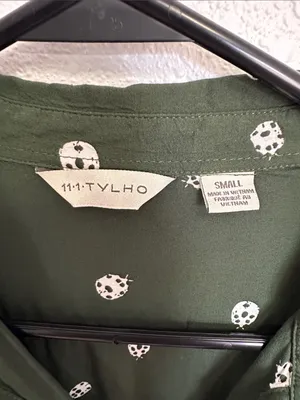 Anthropologie 11-1-Tylho Lakin Green Tunic Ladybug Button Down Shirt Size Small thumbnail 2