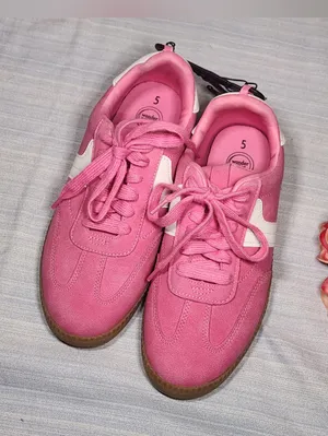 Wonder Nation Pink Faux Suede Memory Foam Retro Gum Sole Sneakers Girls Size 5 thumbnail 1