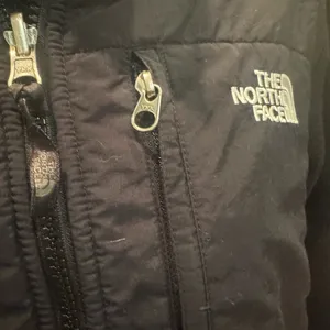 The North‎ Face Size M Women Black Athletic Windproof Fleece Jacket Coat thumbnail 6