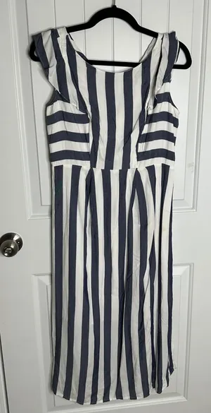 Seraphine maternity blue striped ruffle midi dress size 4 US comfy summer‎ thumbnail 1