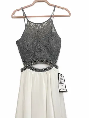 Speechless NWT White Silver Lace Cutout Beaded Homecoming Dress Size 11 thumbnail 10