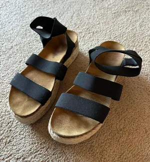 Boutique Platform Sandles thumbnail 1