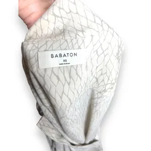 Babaton Textured Tie-Neck Long Sleeve Button-Down Blouse Size XS thumbnail 13