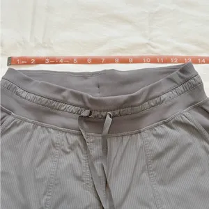Lululemon dance studio Gray Size 6 cropped pants thumbnail 11