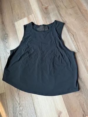 Lululemon Sculpt Cropped Tank Top Black Athletic Tank Size 10 thumbnail 4