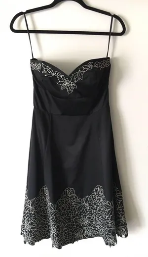 Black Strapless Floral Print Dress thumbnail 1