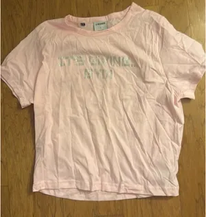 New Gymshark ITS GIVING GYM BABY T-SHIRT Pink Women’s Size Large thumbnail 1