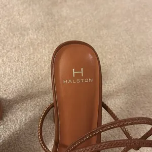 Halston Heels Brown Size 9 thumbnail 3