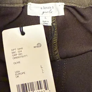 A Loves A Girls Olive Green Faux‎ Suede Mini Skirt Button Front Pockets Large thumbnail 3