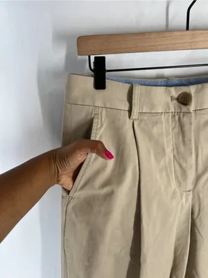 Aritzia Beige Khaki Mid-Rise Chino Carrot Trousers thumbnail 4