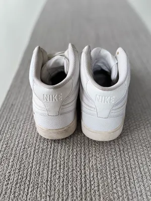 Nike White High Top Basketball Shoes Women’s Size 8.5 thumbnail 5