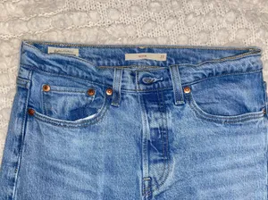 Levi's Wedgie Straight Jeans thumbnail 3