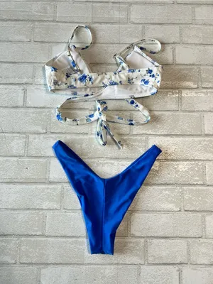aerie/ Hollister White Floral Ribbed Top with Bright Blue Bikini Bottoms Size XS thumbnail 3