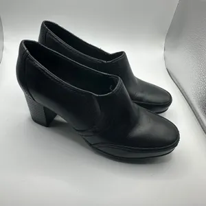 Clarks Bendables 65839 Black Leather Block Heel Shooties Womens 7.5 M thumbnail 4