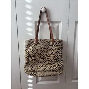 MADEWELL The Medium Transport Tote Leopard Calf Hair Distressed thumbnail 2