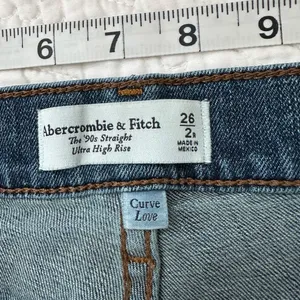 Abercrombie & Fitch Curve Love Ultra High Rise 90s Straight Jean size 26 thumbnail 4