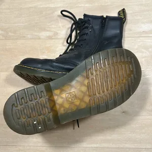 Dr. Martens 1460 8-Eye Sz 6 thumbnail 5