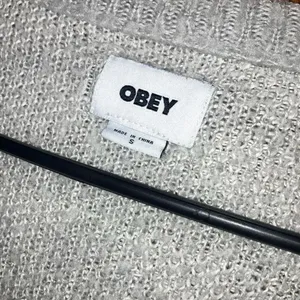 Obey grey & white v-neck triangle patterned cardigan sweater Small academia #749 thumbnail 9