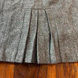 Michael Michael Kors‎ Grey Wool Tweed Pencil Skirt Pleated Back Size 6 Knee thumbnail 3