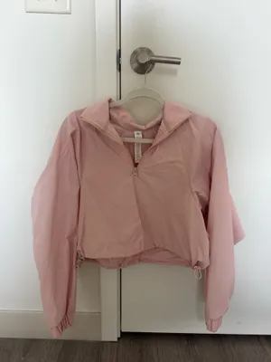 Alo Yoga Alumni Cropped 1/4 Zip Pullover thumbnail 2