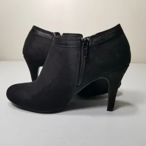 DEXFLEX Comfort Suede Black Women's Heeled Ankle Boots 8W thumbnail 9