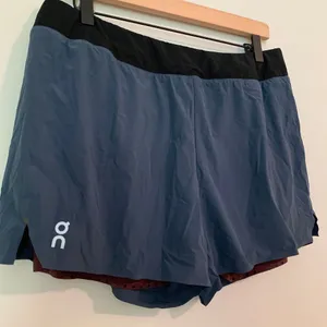 ON Cloud Running Shorts Size Large thumbnail 3