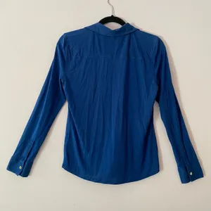 Antonio Melani Blue Button Down Shirt 100% Silk Minimalist Women's size Medium thumbnail 6