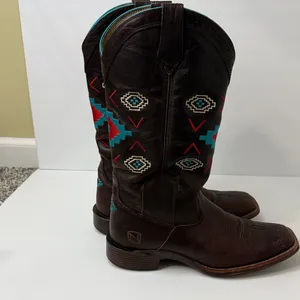 Noble Outfitters Stylish Brown Leather Ankle Boots with Embroidered Accents thumbnail 5