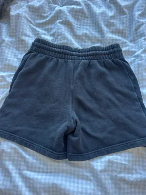 Aritzia TNA Cozy Fleece SweatShorts thumbnail 2