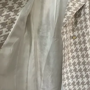 Banana Republic Houndstooth Trench Coat Sz S thumbnail 4