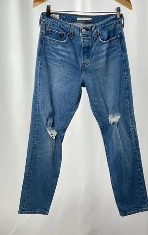 Levis Wedgie‎ Distressed Knee Jean in Blue Size 28 thumbnail 1