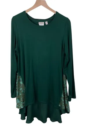 LOGO By Lori Goldstein Rayon Burnout Velvet Satin Hem Top Size Large Green Holiday thumbnail 1