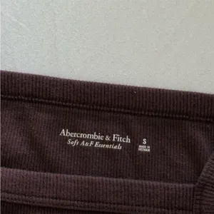 Abercrombie & Fitch Straight Neck Rib Tank Brown Small thumbnail 4