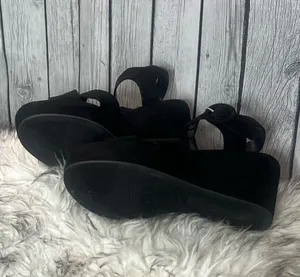 American Eagle black platform sandals – stylish and super comfy! Size 7.5, brand new, never worn. thumbnail 5